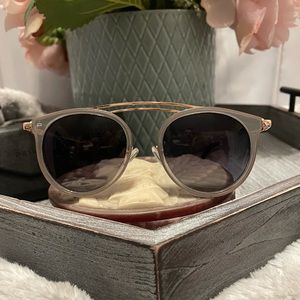 Prive Revaux - The Madelaine Rogue Polarized Sunglasses Transparent Gray w gold